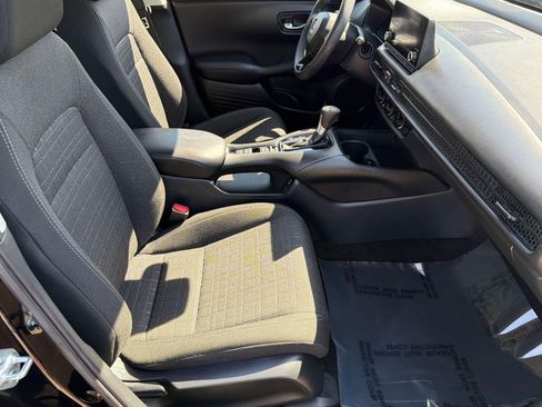 Used 2025 Honda HR-V LX image 27