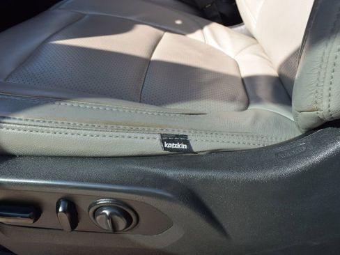 Used 2019 Chevrolet Silverado 1500 LT image 9