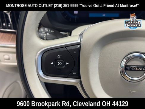 Used 2022 Volvo XC60 B5 Momentum image 18