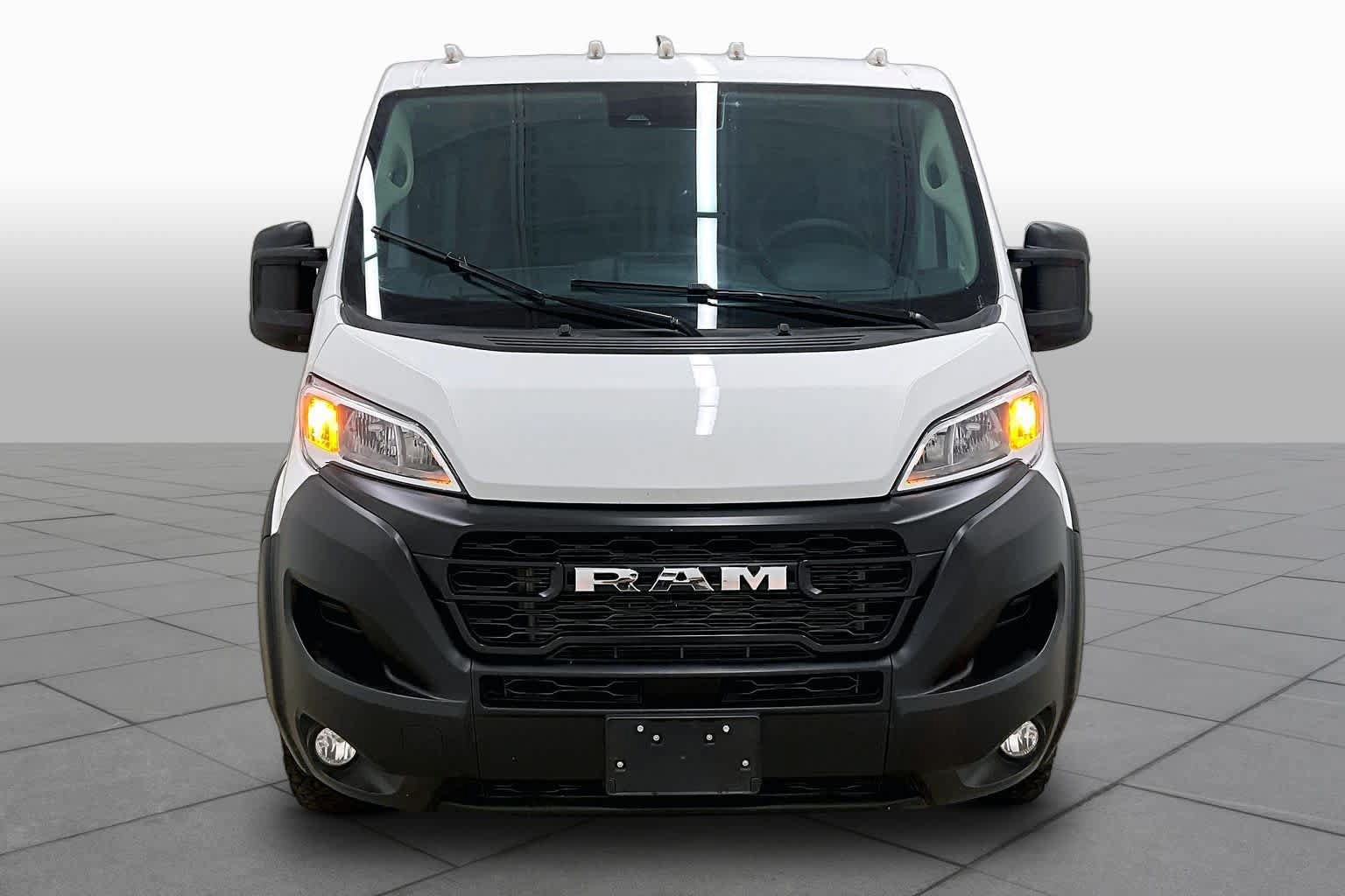 Used 2026 RAM ProMaster 1500 w/ Convenience Group FWD image 4