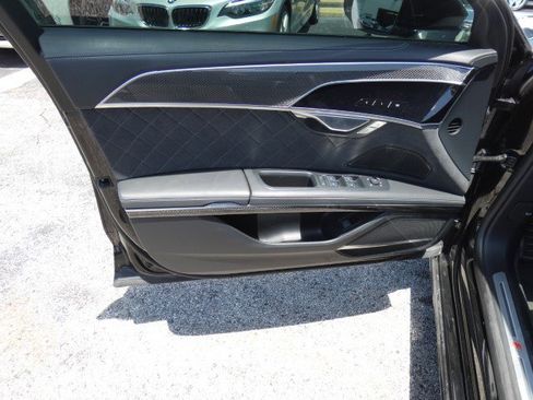 Used 2023 Audi S8 4dr w/ S8 Comfort Plus Package image 10