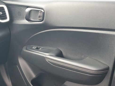 Certified 2023 Hyundai Venue Limited w/ Cargo Package FWD image 13