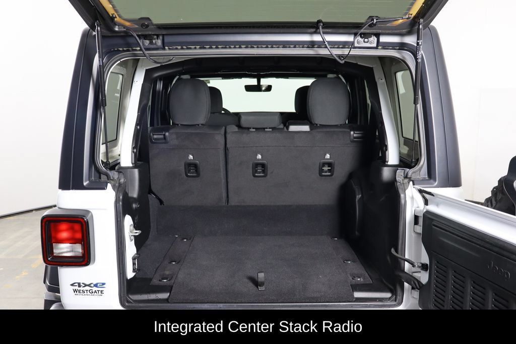 Used 2023 Jeep Wrangler Unlimited w/ Cold Weather Group AWD/4WD image 17
