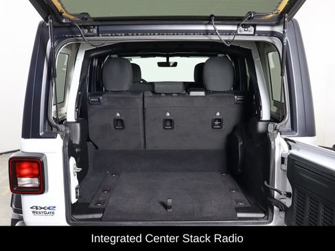 Used 2023 Jeep Wrangler Unlimited w/ Cold Weather Group AWD/4WD image 17