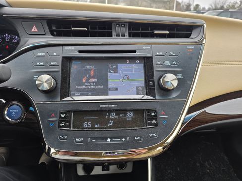 Used 2015 Toyota Avalon XLE Touring image 9