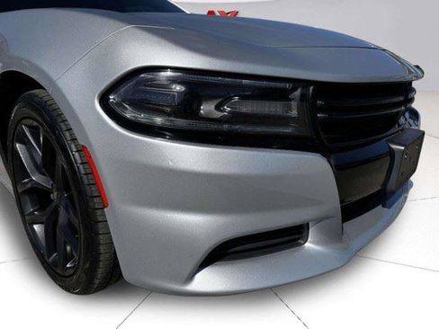 Used 2021 Dodge Charger SXT w/ Blacktop Package RWD image 10