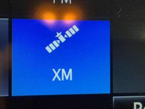 Used 2016 Toyota Camry XSE image 16