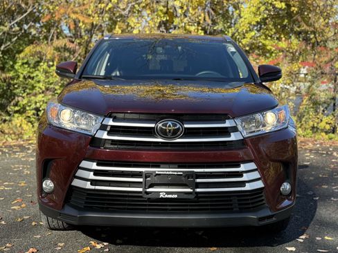 Used 2017 Toyota Highlander XLE image 15
