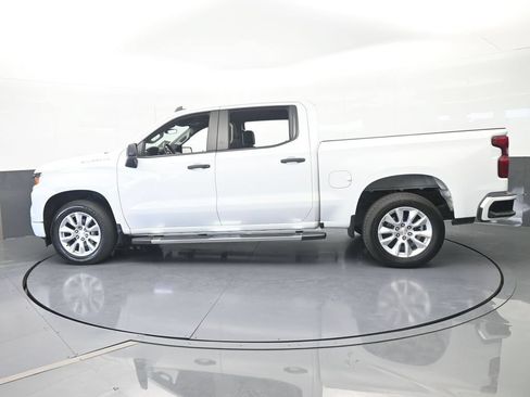 Used 2022 Chevrolet Silverado 1500 Custom RWD image 3
