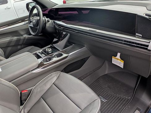 New 2026 Cadillac Escalade Luxury w/ Touring Package image 34