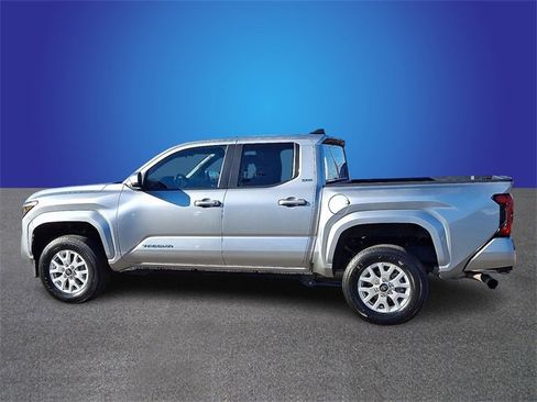 Used 2024 Toyota Tacoma SR5 image 7