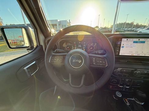 New 2026 Jeep Gladiator Rubicon image 14