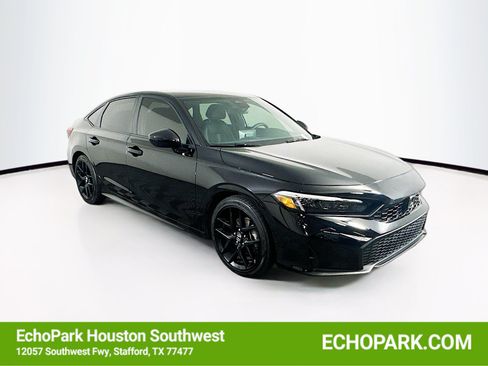 Used 2025 Honda Civic Sport image 1