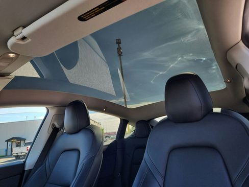 Used 2020 Tesla Model Y Long Range image 20