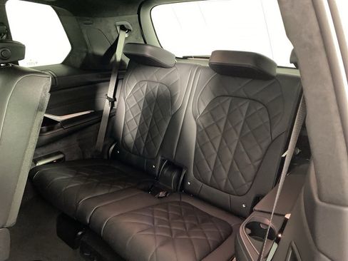 New 2026 BMW X7 xDrive40i image 24
