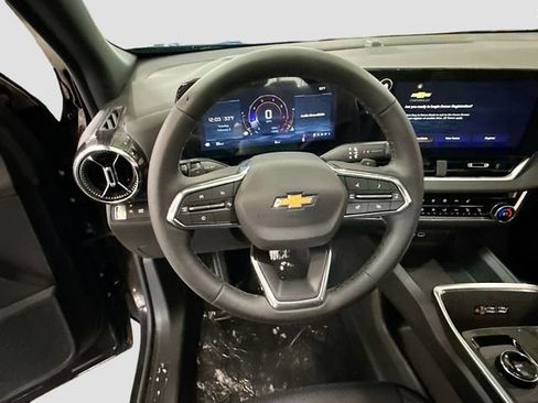 New 2026 Chevrolet Equinox LT w/ Convenience Package II image 12