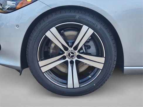 Used 2025 Mercedes-Benz C 300 Sedan image 17