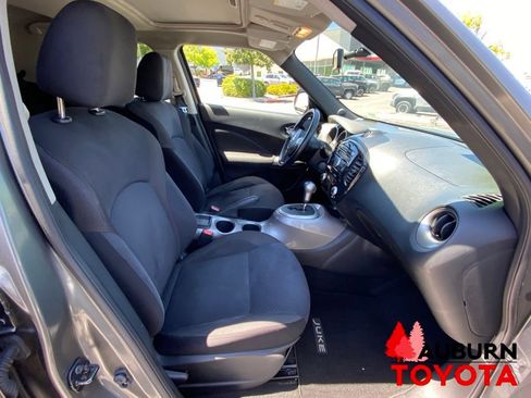 Used 2011 Nissan Juke SV FWD image 12