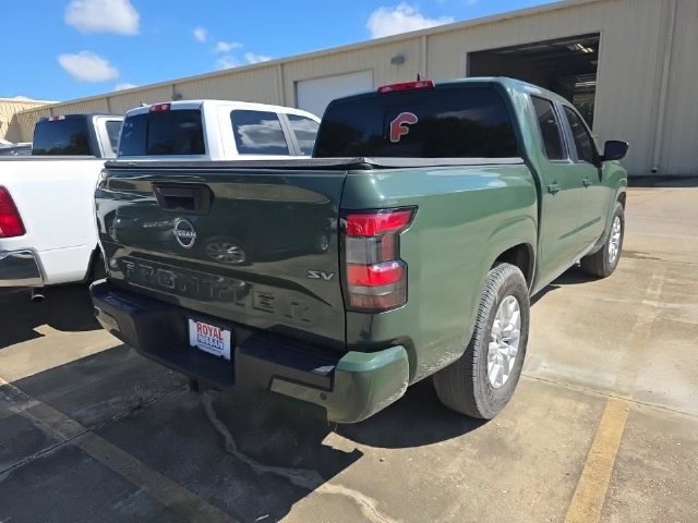 Used 2023 Nissan Frontier SV w/ SV Premium Package RWD image 5