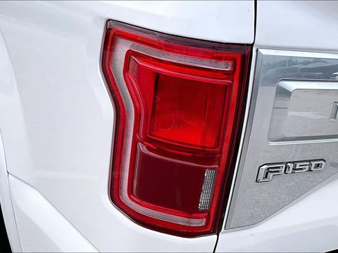 Used 2015 Ford F150 Platinum w/ Equipment Group 701A Luxury RWD image 29