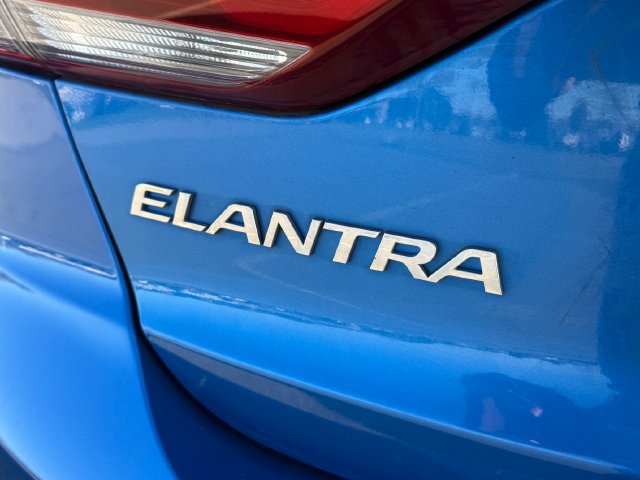 Used 2017 Hyundai Elantra Value Edition FWD image 17