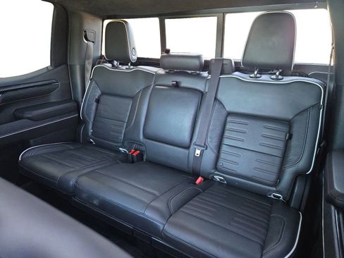 Used 2023 GMC Sierra 1500 AT4X AWD/4WD image 23