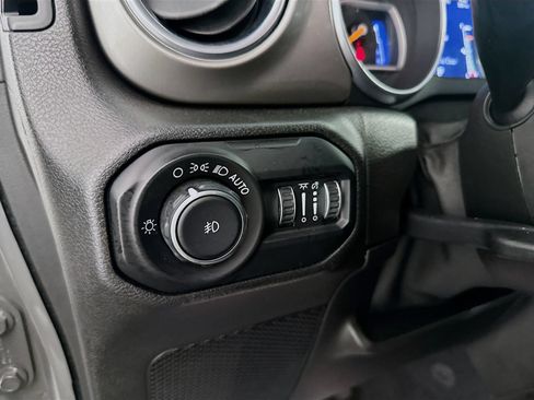 Used 2021 Jeep Wrangler Unlimited Sahara AWD/4WD image 10
