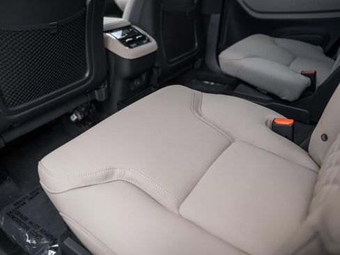 New 2026 Volvo XC90 B6 Plus w/ Protection Package Premier image 33