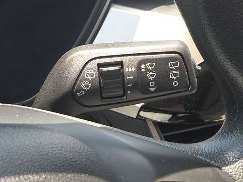 Used 2020 Ford Escape SE FWD image 41