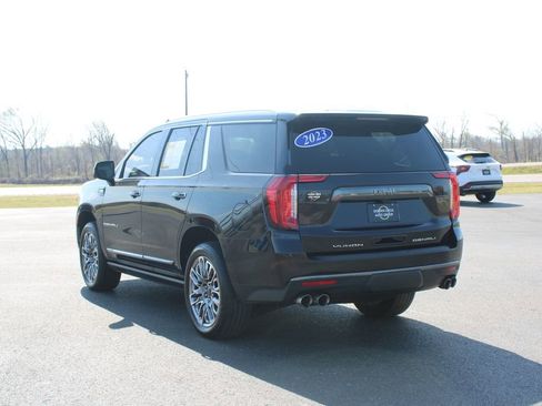 Used 2023 GMC Yukon Denali Ultimate w/ LPO, Floor Liner Package AWD/4WD image 7