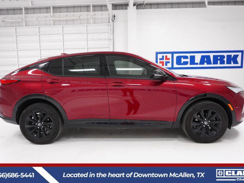 Used 2024 Buick Envista Sport Touring w/ Convenience II Package image 4