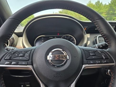 Used 2020 Nissan Kicks SR FWD image 31