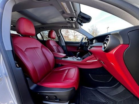 Used 2020 Alfa Romeo Stelvio Ti w/ Nero Edizione image 27