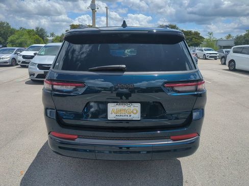 New 2026 Jeep Grand Cherokee L Summit w/ Obsidian Package AWD/4WD image 6