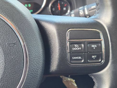 Used 2018 Jeep Wrangler Unlimited Sport S AWD/4WD image 31