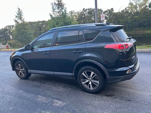 Used 2018 Toyota RAV4 XLE FWD image 4