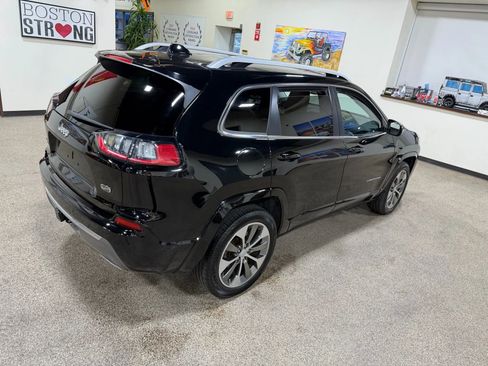 Used 2019 Jeep Cherokee Overland w/ Technology Group image 15