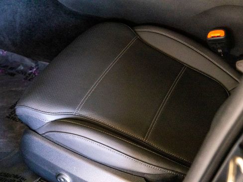 Used 2025 Mercedes-Benz C 300 Sedan image 15