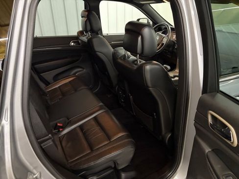 Used 2015 Jeep Grand Cherokee Limited image 15