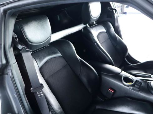 Used 2014 Nissan 370Z Touring w/ Sport Package RWD image 29