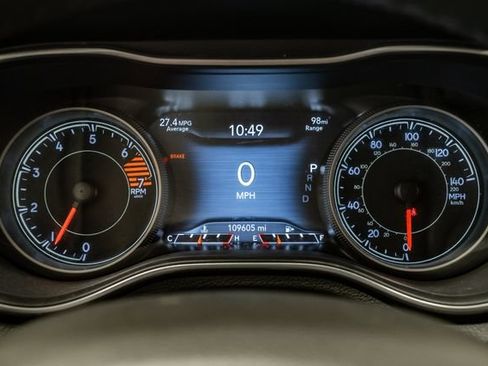 Used 2019 Jeep Cherokee Limited FWD image 13