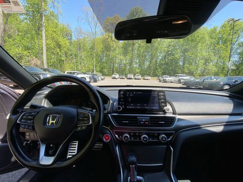 Used 2020 Honda Accord Sport image 18