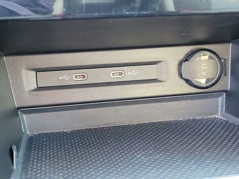 Certified 2025 Volkswagen Taos S FWD image 23