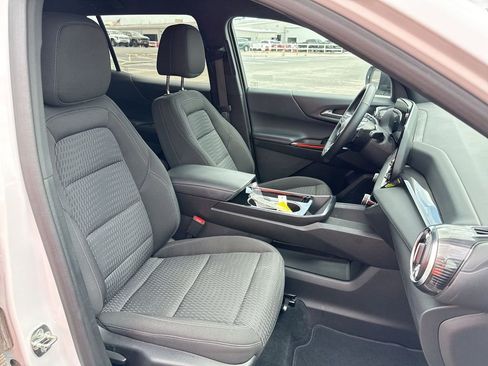 Used 2025 Chevrolet Equinox LT AWD/4WD image 24