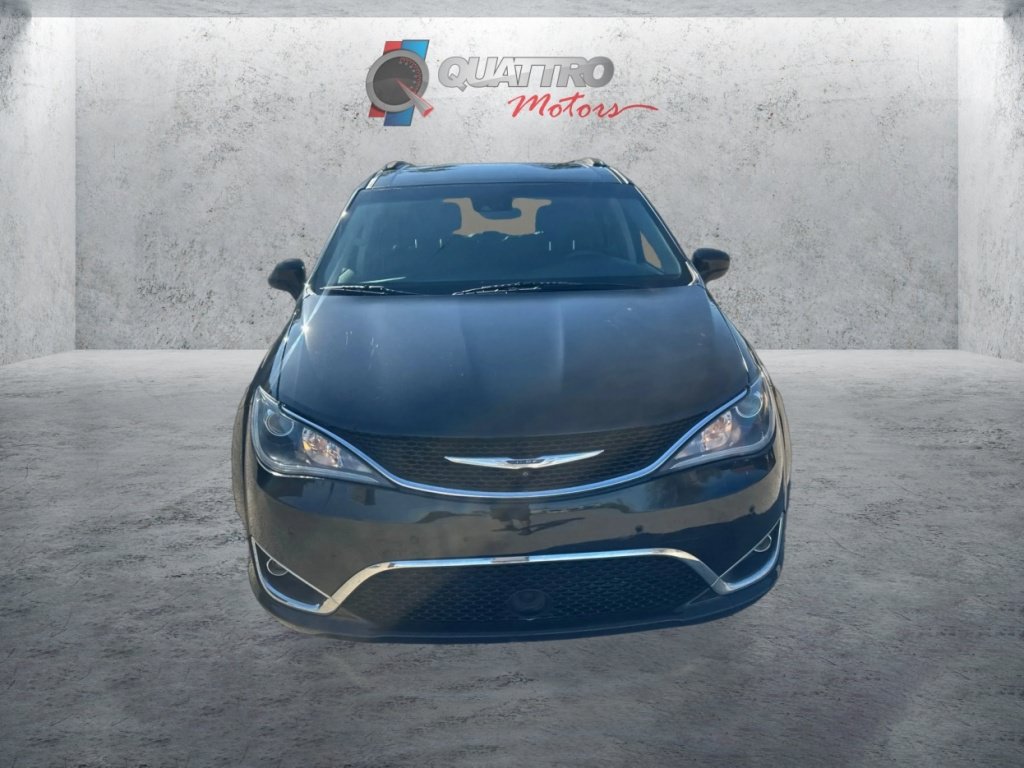 Used 2017 Chrysler Pacifica Touring-L Plus w/ Advanced Safetytec Group FWD image 9