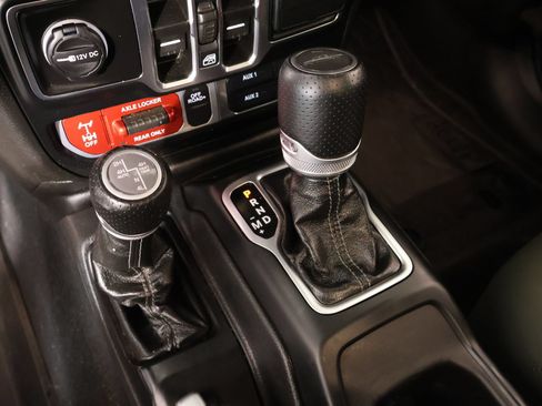 Used 2026 Jeep Gladiator Mojave AWD/4WD image 10