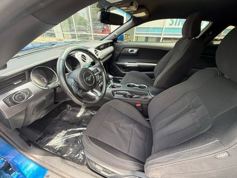 Used 2018 Ford Mustang Coupe w/ Equipment Group 101A RWD image 7