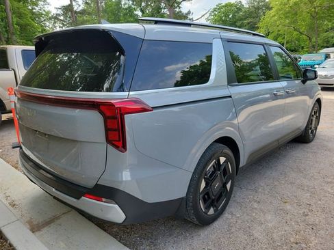 Certified 2025 Kia Carnival EX FWD image 6