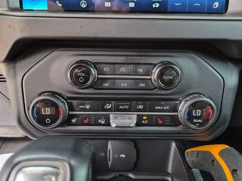 Used 2024 Ford Bronco Badlands AWD/4WD image 25
