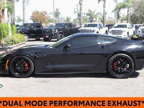 Used 2015 Chevrolet Corvette Stingray Coupe RWD image 5